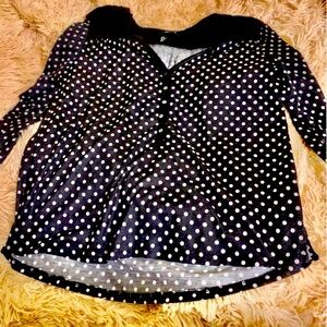 H&M 3/4 sleeve button v-neck black white polka dot blouse shirt